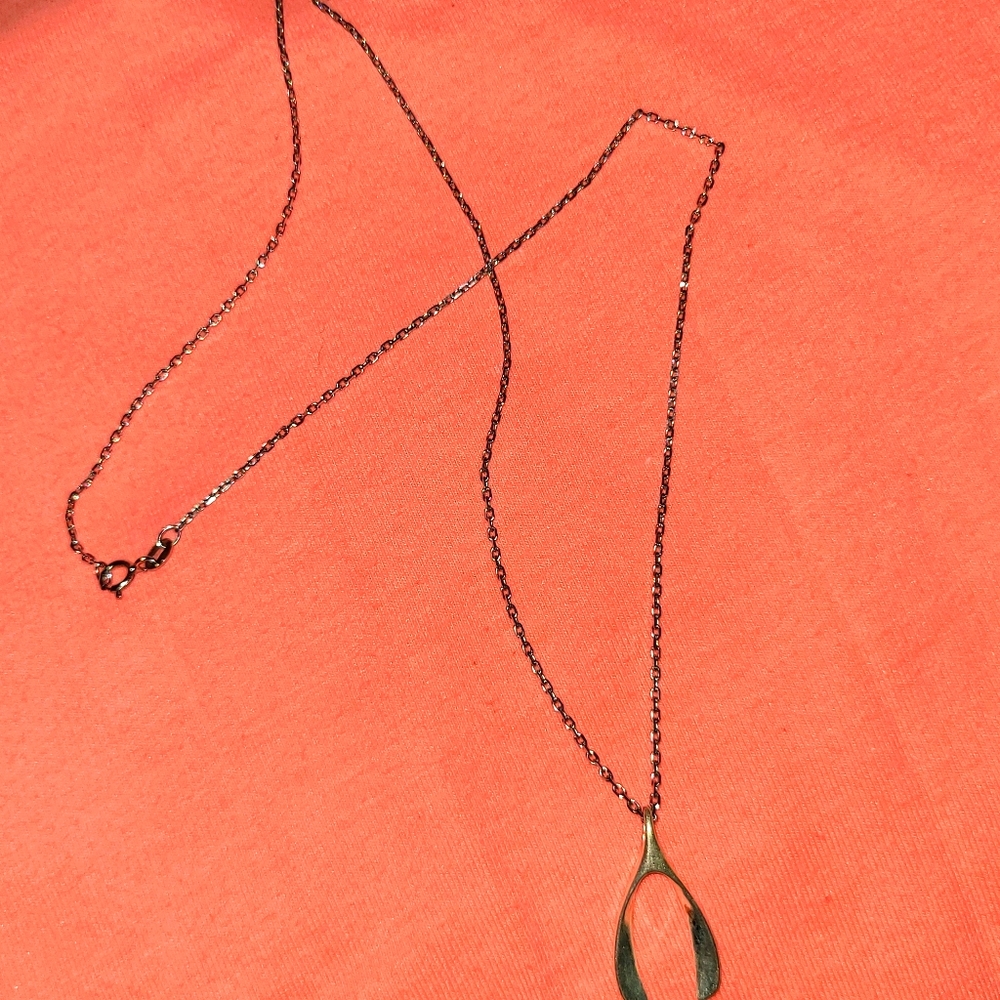 Sterling silver wishbone pendant with 17" chain